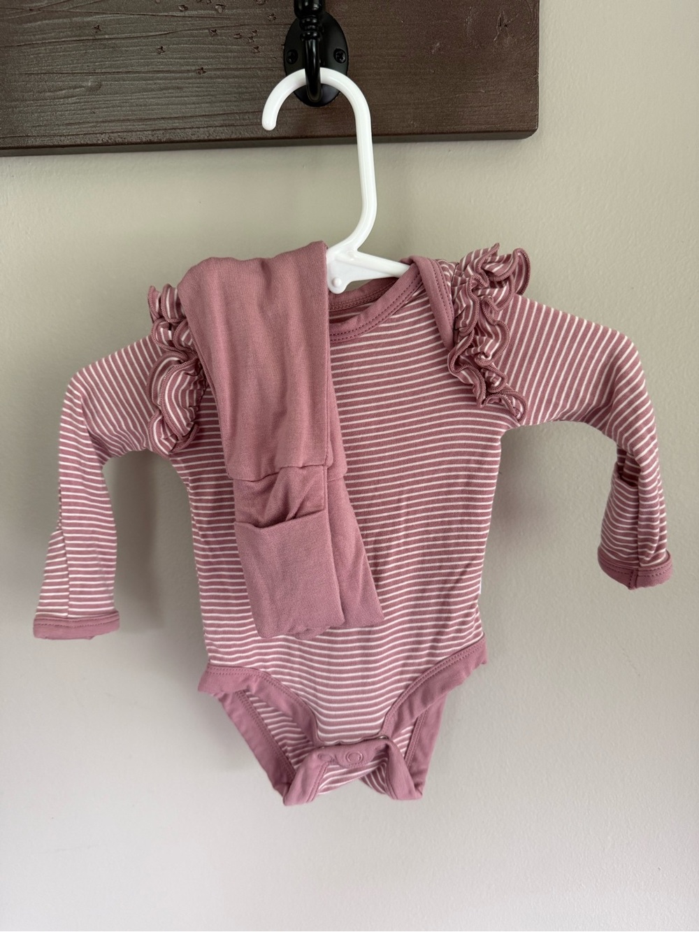 Little Sleepies Preemie Mauve bodysuit, and fold over leggings
